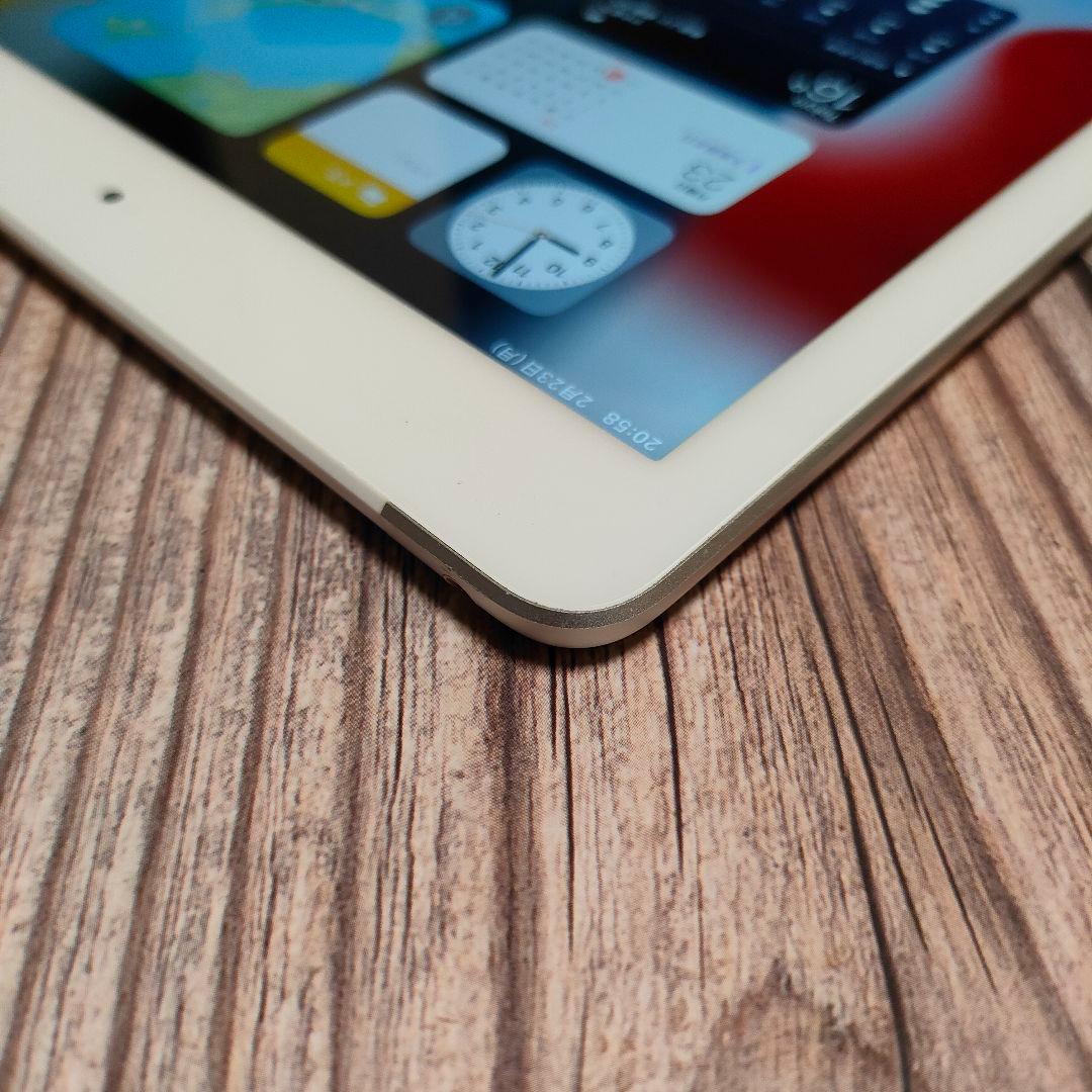 iPad 第6世代 32GB シルバー SIMフリー 美品