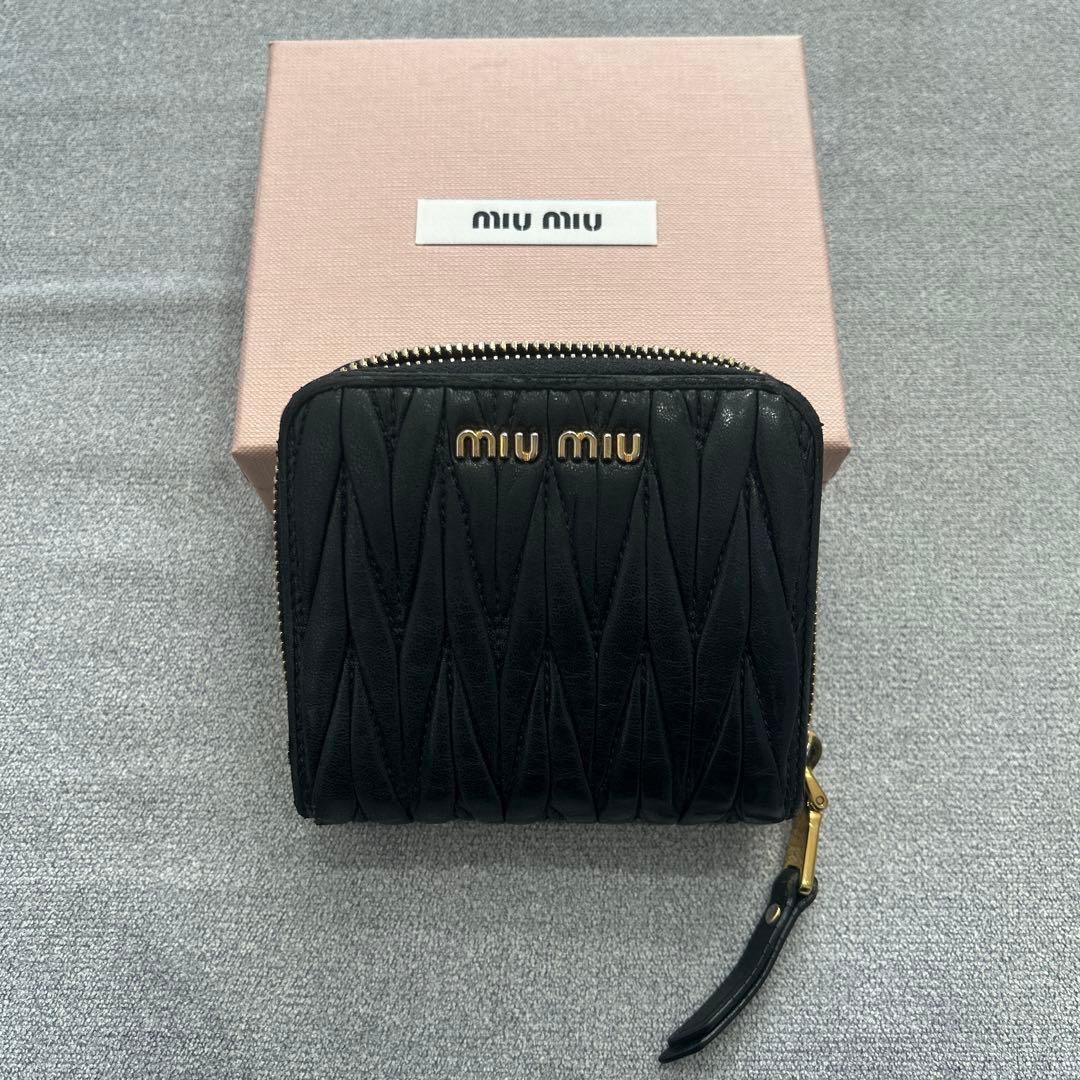 MIUMIU ミュウミュウ マテラッセ レザー 二つ折り財布 ミニ財布