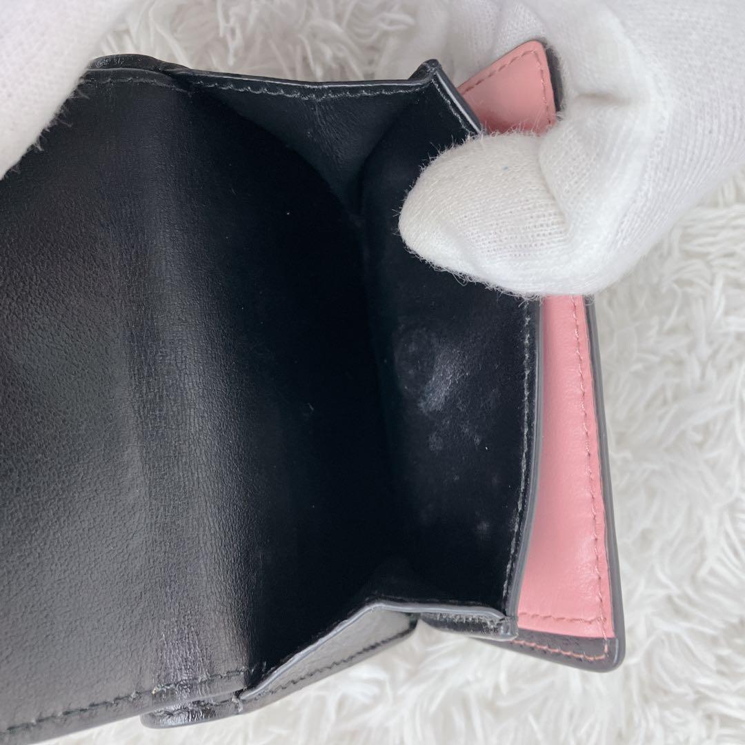 美品✨ミュウミュウ　折り財布　マドラス　リボン　レザー　バイカラー　黒　ピンク