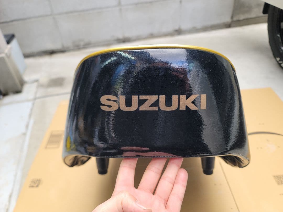 GSX400 インパルス GK79A GK7CA ちょび3段シート アンコ抜き