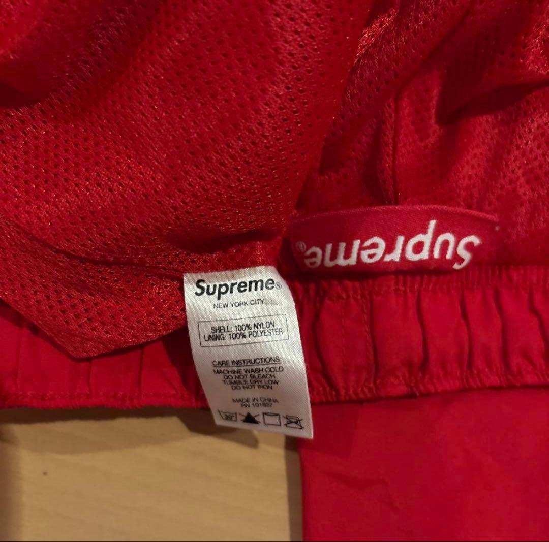 Supreme レッドナイロンパンツ