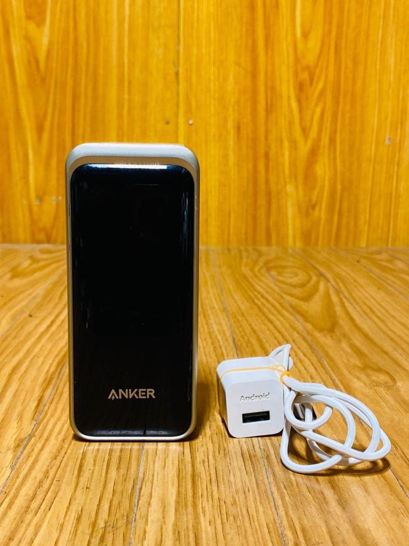 ANKER ブラック/シルバー スマホパワーバンク A1336