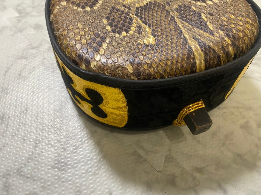 【美品】沖縄三線 人工皮 蛇柄 人工三線へび柄 楽器 民族楽器　パイソン　琉球