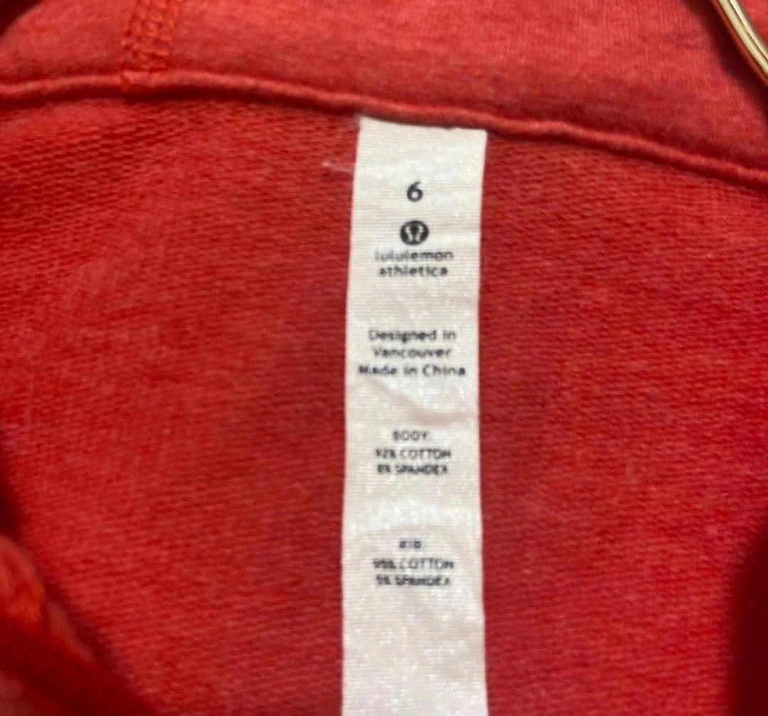 lululemon athletica 　パーカー
