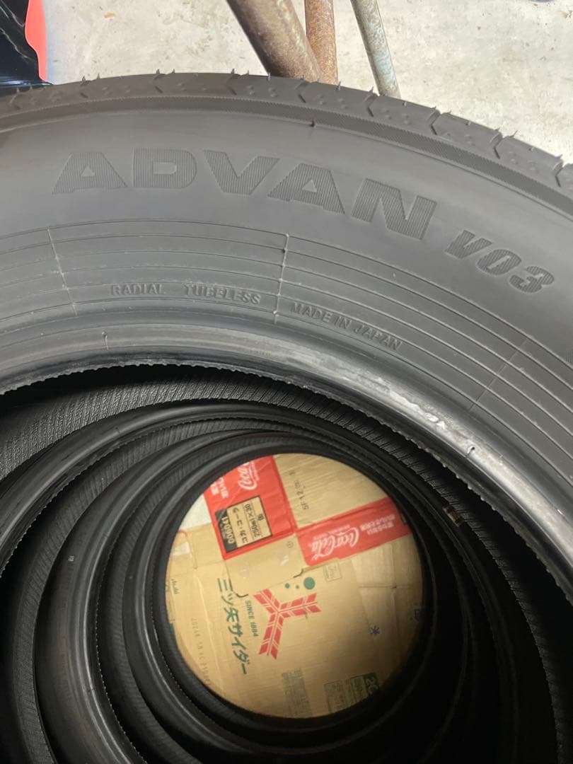 送料込 225/65r17 ヨコハマ 40 アルファード 新車外し サマータイヤ