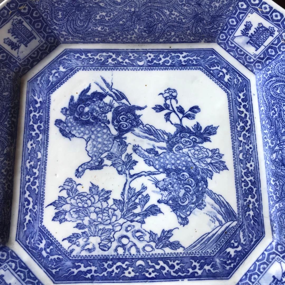 美品　陶器　年代物　八角絵皿　丁寧に描かれた獅子や牡丹の絵柄が素敵な　古道具