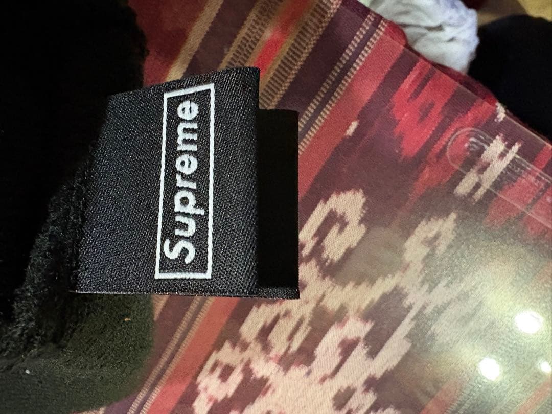 SUPREME 黒 ニット帽 ステッカー付き