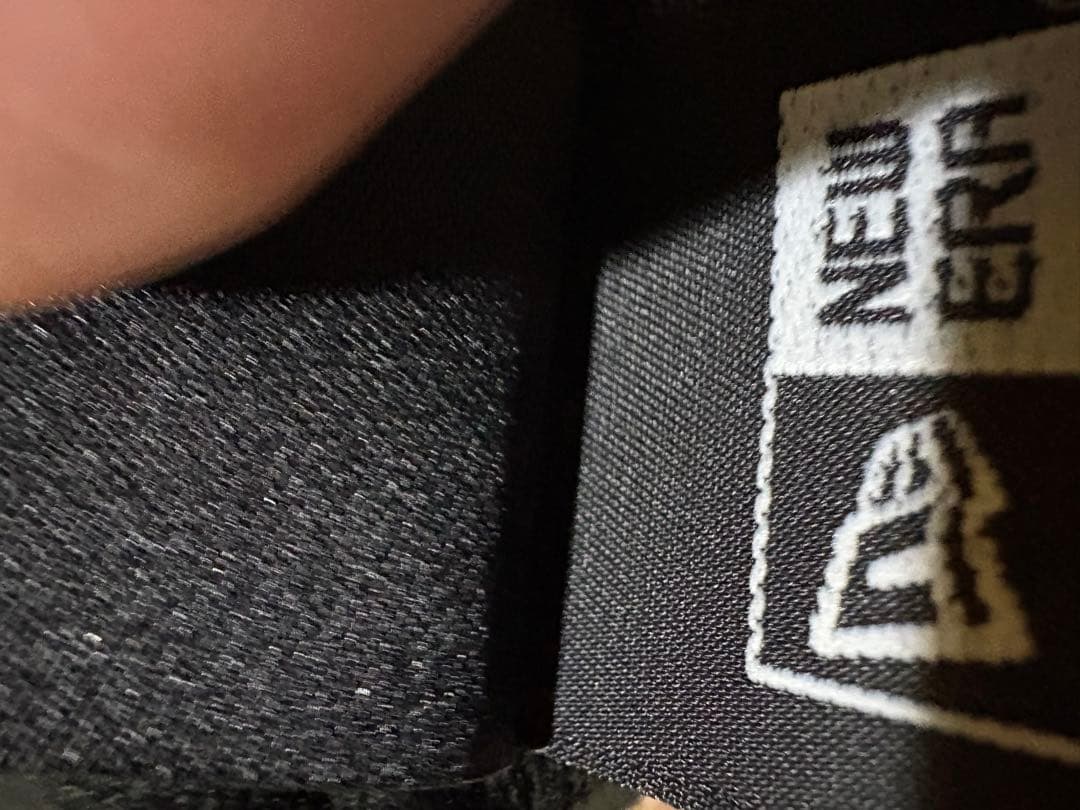 SUPREME 黒 ニット帽 ステッカー付き