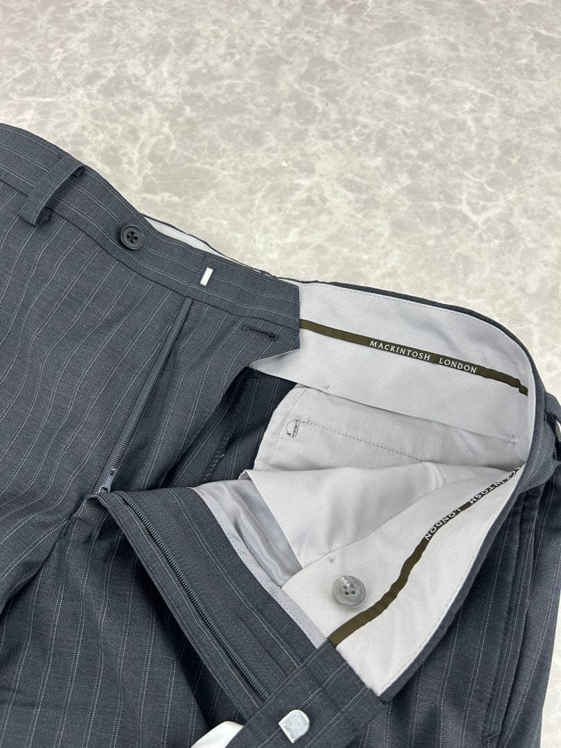 送料込み⭐︎MACKINTOSH LONDON【ストライプスーツ】ストライプグレー