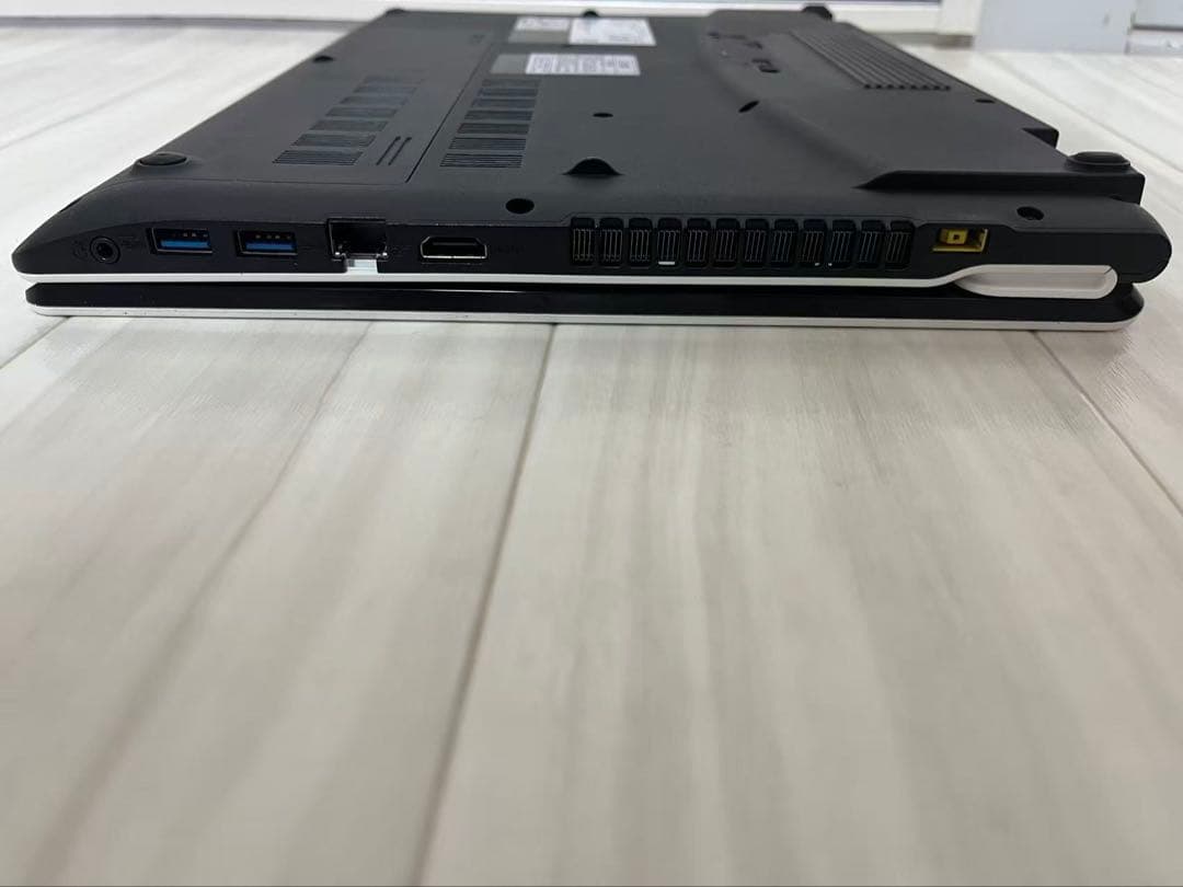 ノートパソコン【NEC LaVie】PC-NS700BAW-KS