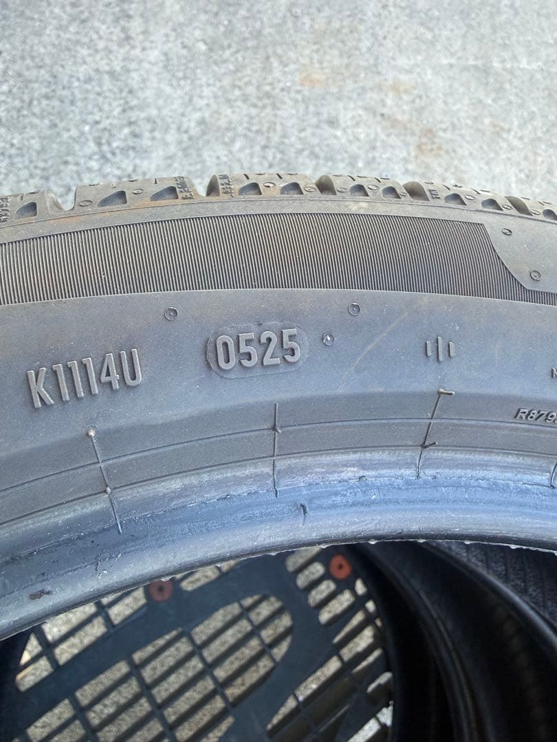 ピレリ 2025年製 タイヤ4本 バリ山 225/45R18