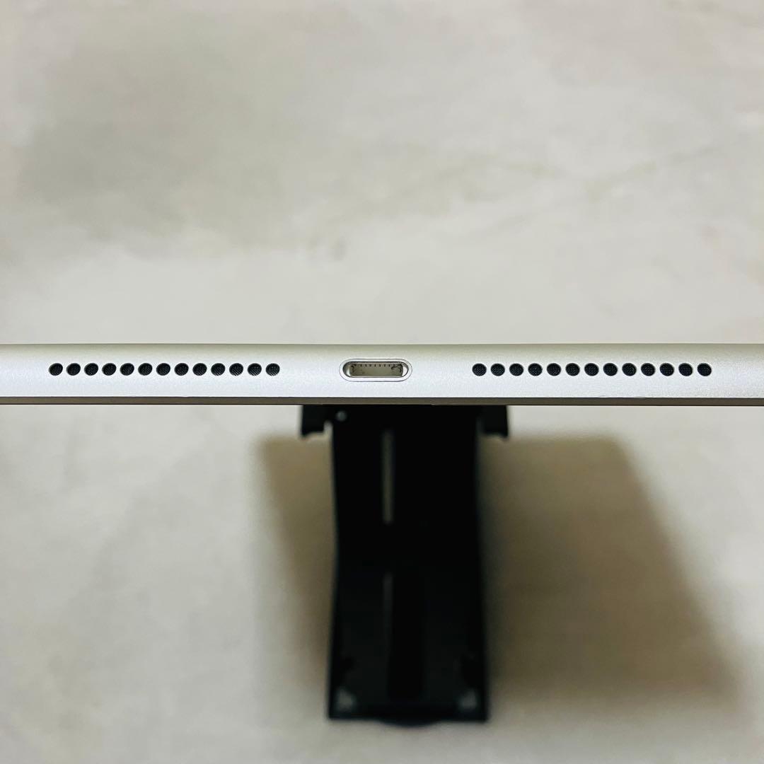【極美品】 iPad 第9世代 Cellular 64GB & スタイラスペン