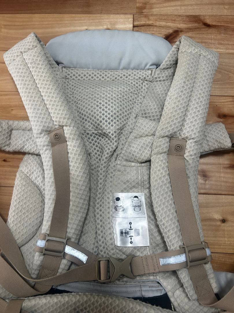 ergobaby エルゴ　メッシュ抱っこ紐 ベージュ