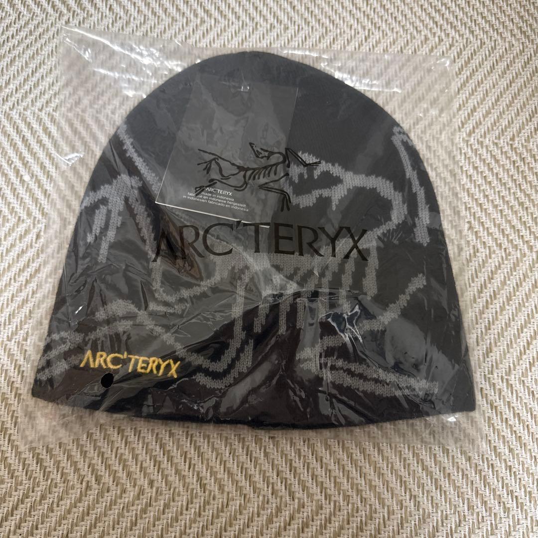 ARC'TERYX ニット帽 恐竜デザイン 新品