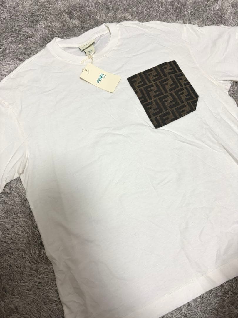 【タグ付き未使用】FENDI KIDS ポケットロゴTシャツ 12Y