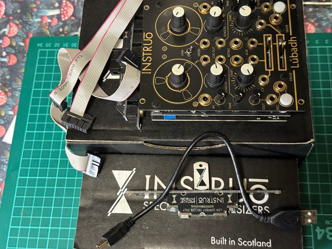 INSTRUō Lúbadh V2+ expansionpackモジュラーシンセ
