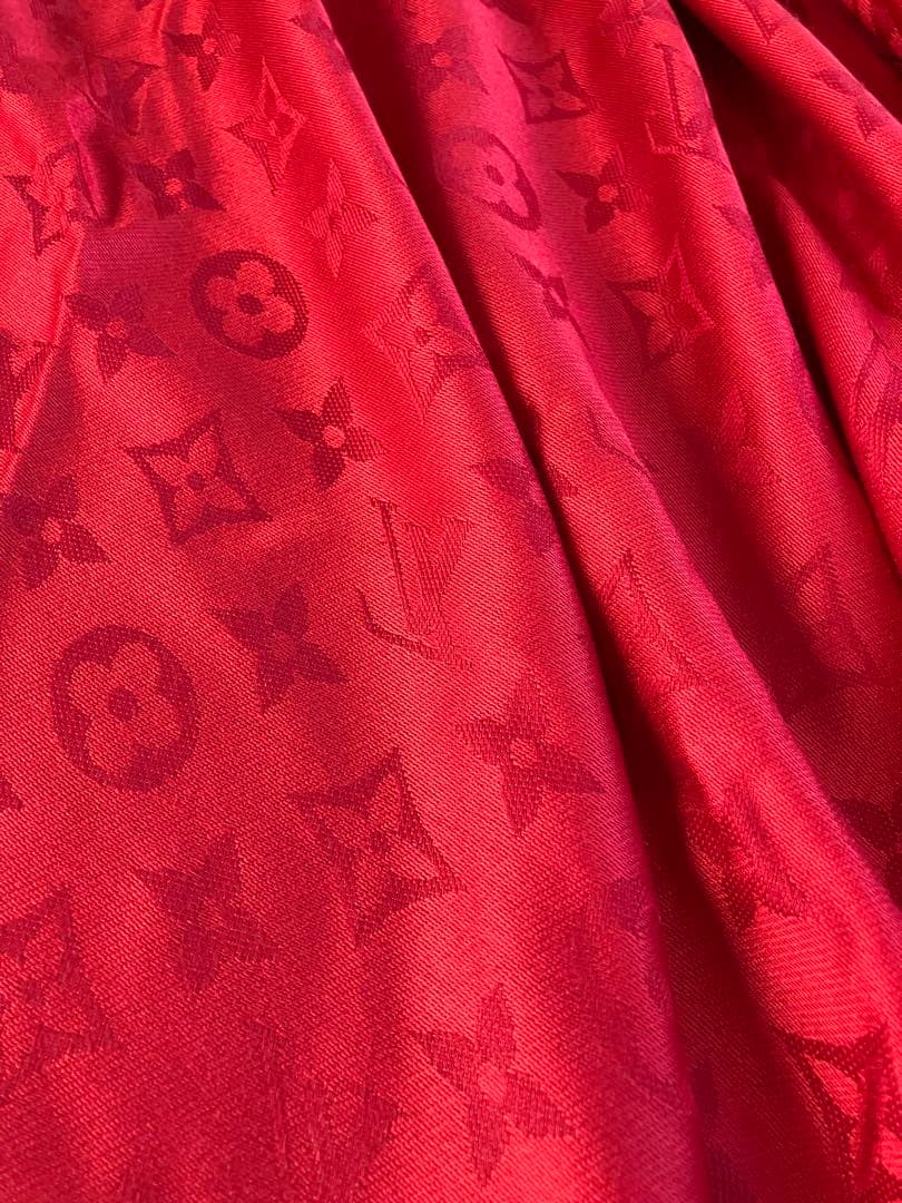 LOUIS VUITTON レッド ストール　シルクウール