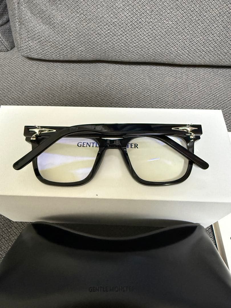 小物 GENTLE MONSTER OJO
