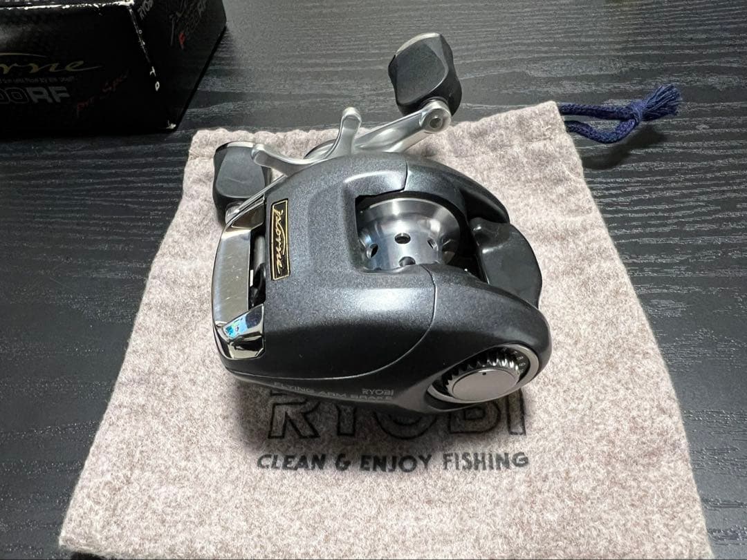 イクシオーネ　F300RF 　RYOBI