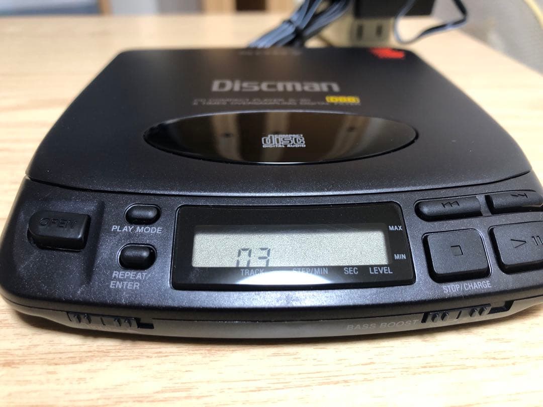 SONY D-101 Discman ポータブルCDプレーヤー レトロ商品です