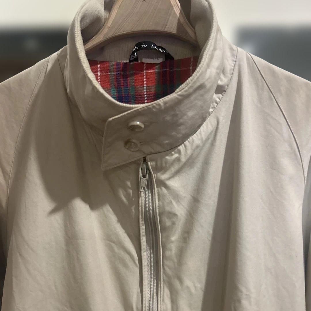 BARACUTA ベージュ スタンドカラー ジャケット