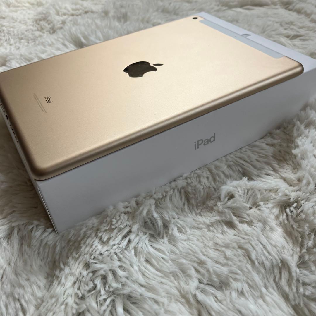 【完動品】iPad 第5世代 128GB SIMフリー 【すぐ発送】【付属品】