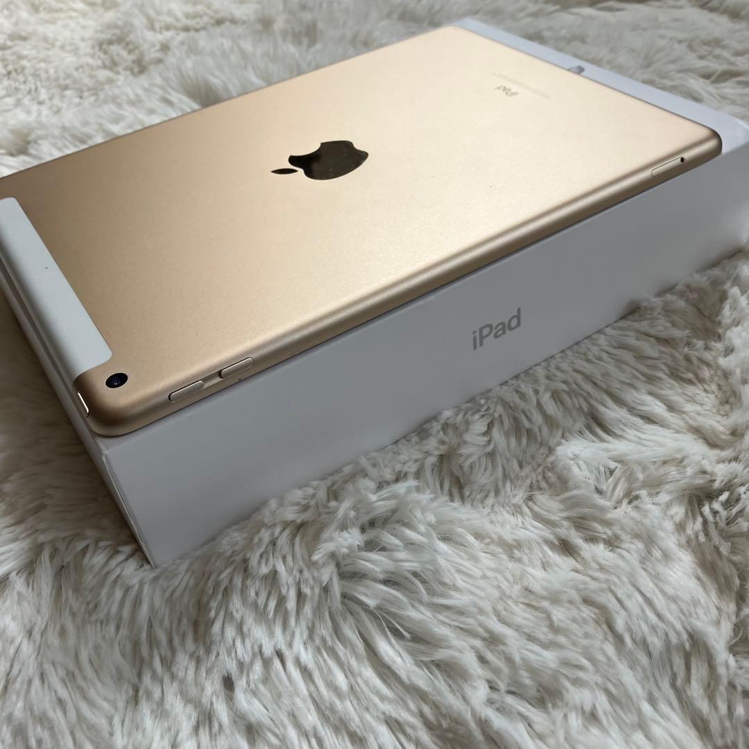 【完動品】iPad 第5世代 128GB SIMフリー 【すぐ発送】【付属品】