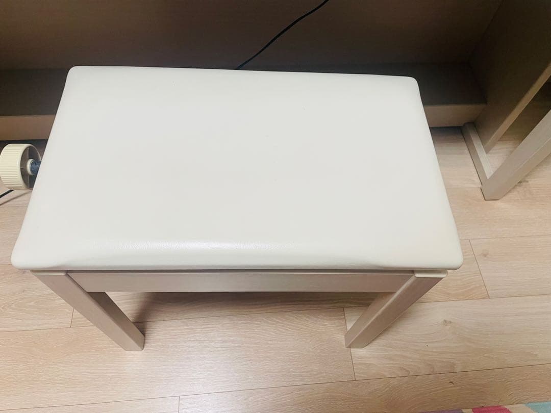 ヤマハ　デジタルピアノ クラビノー　CLP-645WA 椅子とメトロノームおまけ