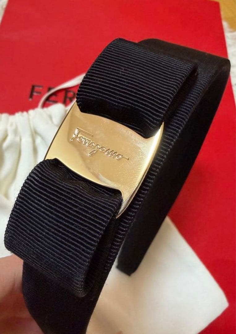 Ferragamo ブラック リボン カチューシャ