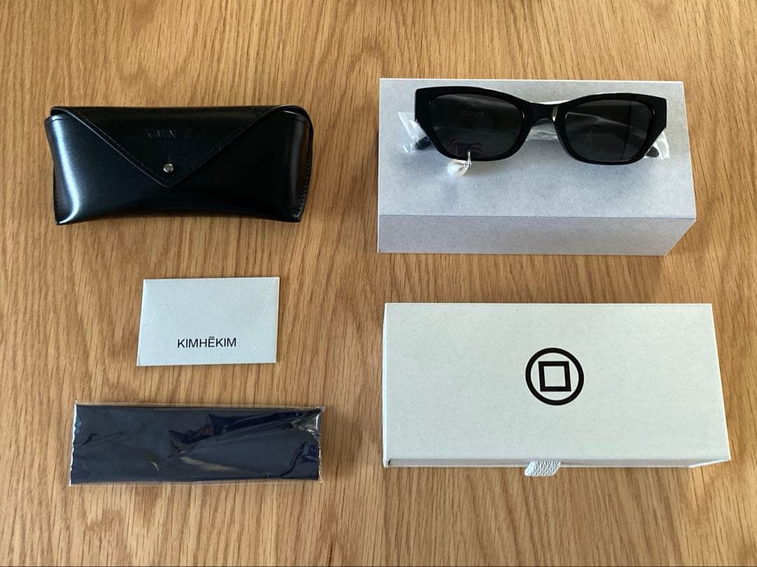 小物 KIMHEKIM PEARL TEAR CAT-EYE SUNGLASSES