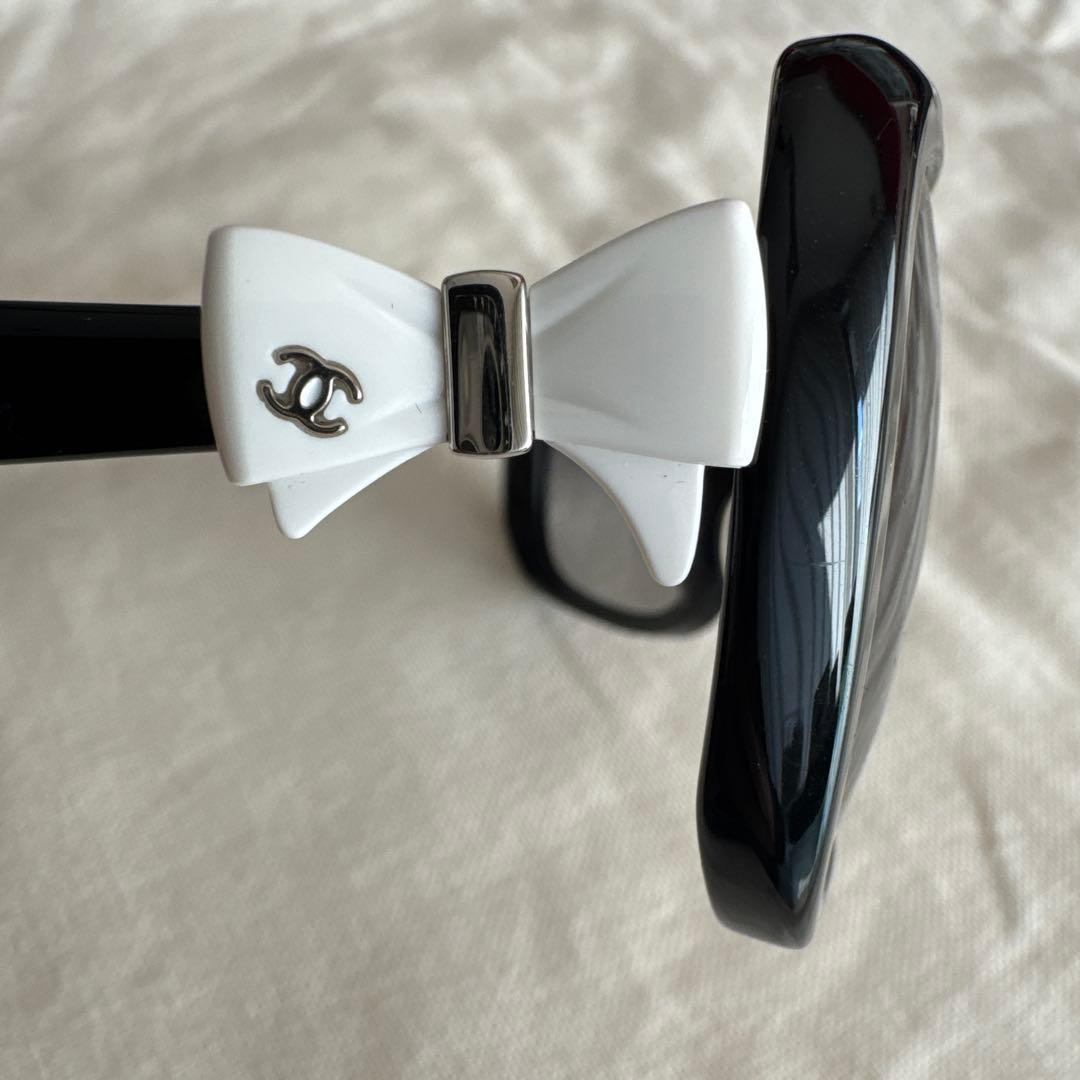 CHANEL リボンサングラス