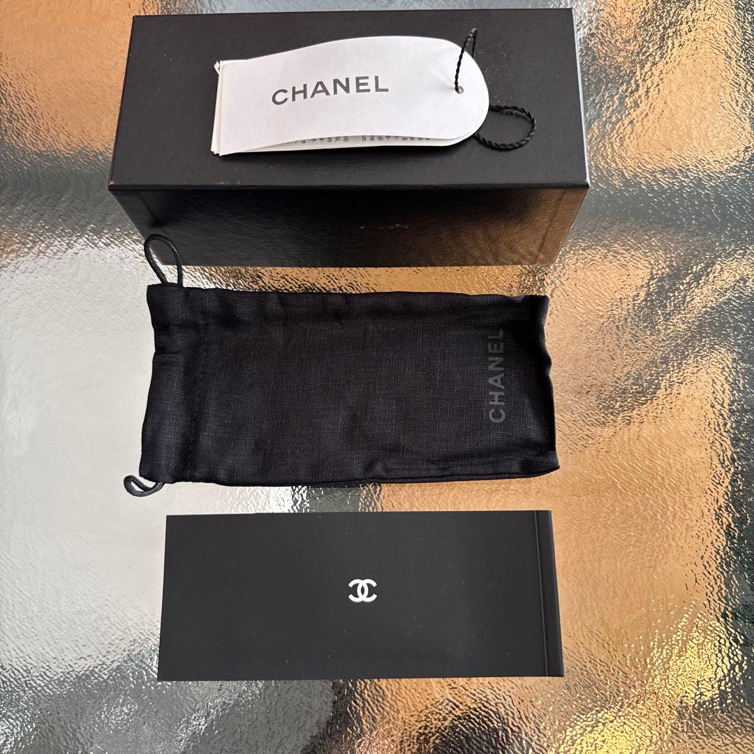 CHANEL リボンサングラス