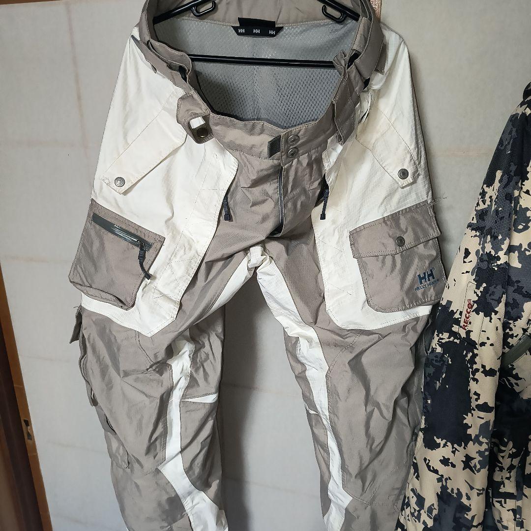 スノボウェア 迷彩ジャケットとパンツセット