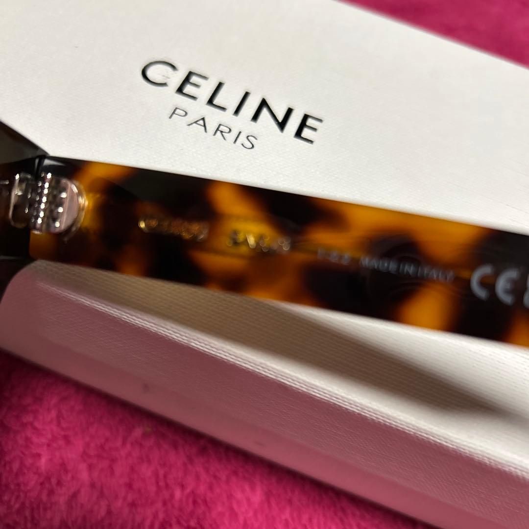 rururuでございます！CELINE トリオンフサングラス ケース付き