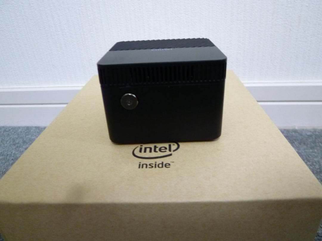 CHUWI LapBox Pro Windows10 ミニPC