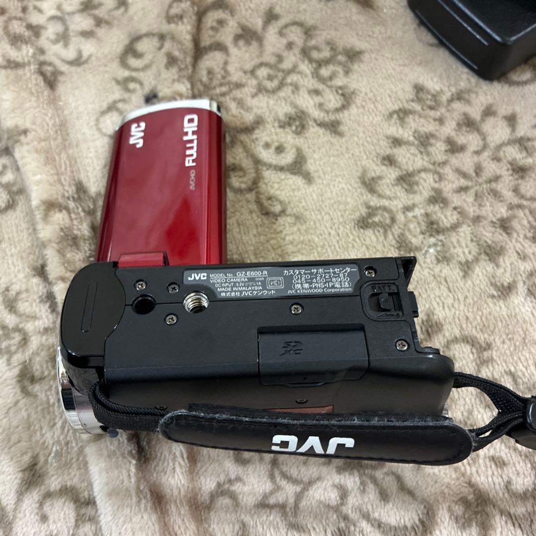 【送料込】JVC Everio ビデオカメラ FULL HD GZ-E600-R