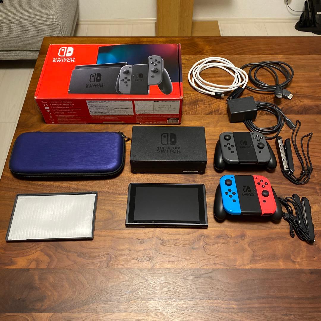 Nintendo Switch 本体　ジョイコン2個