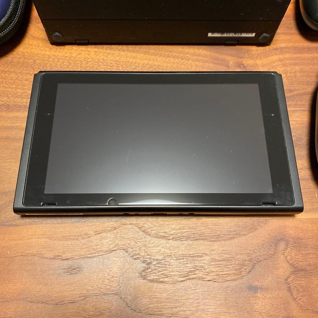 Nintendo Switch 本体　ジョイコン2個