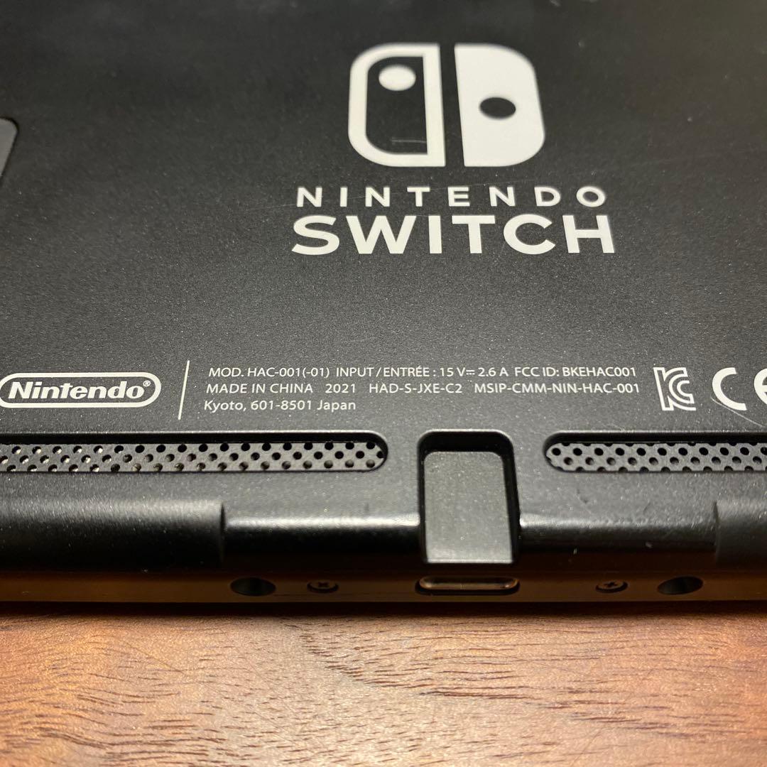 Nintendo Switch 本体　ジョイコン2個