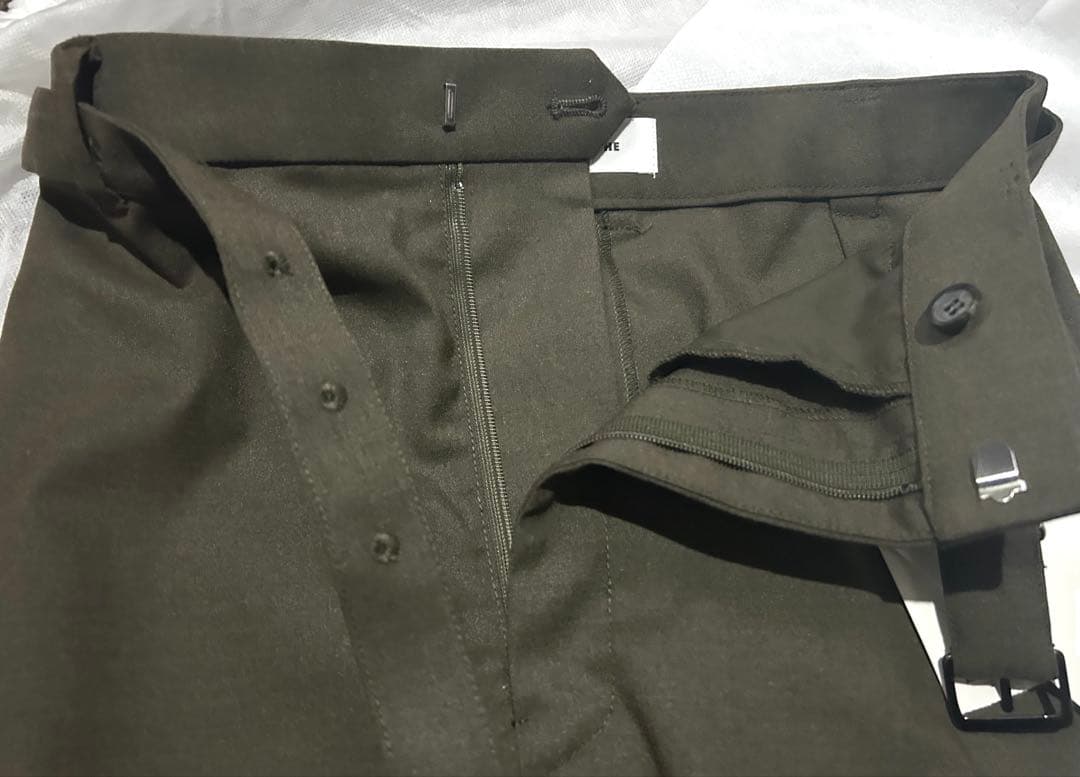 新品未使用タグ付き。MIESROHEロングスカート