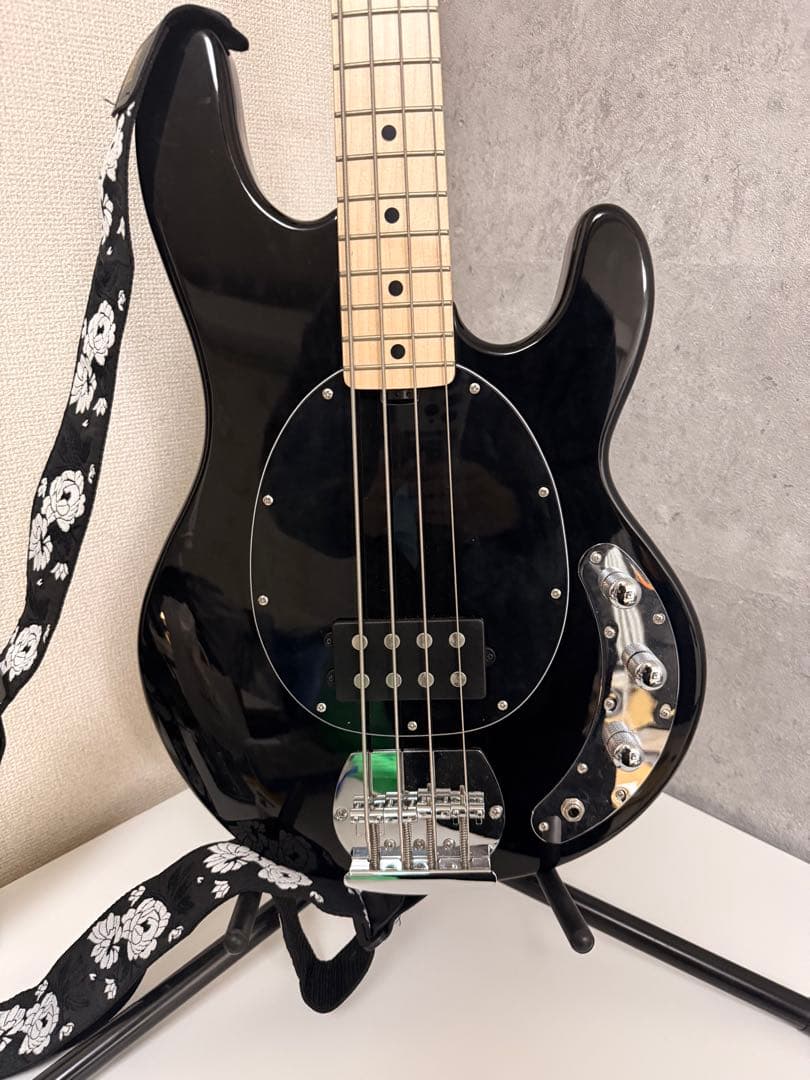 STERLING STINGRAY RAY4 ベース 付属品多数 チューナー付