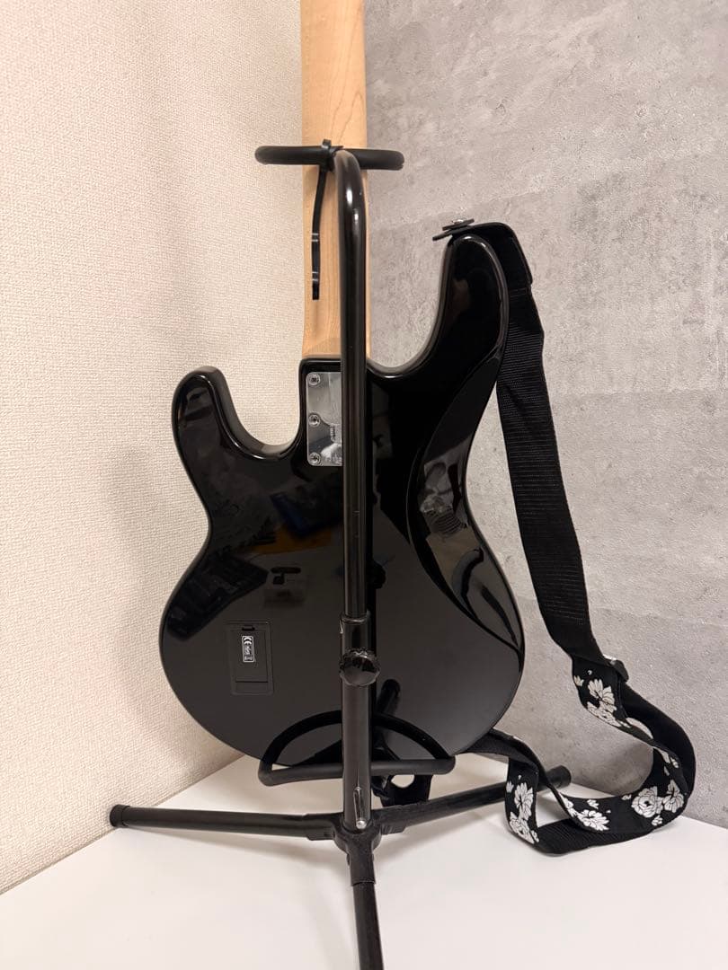 STERLING STINGRAY RAY4 ベース 付属品多数 チューナー付
