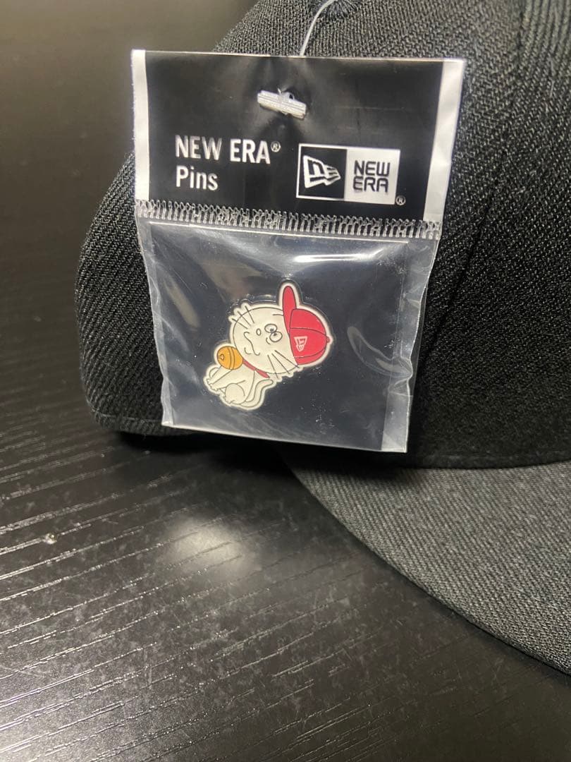 55周年サザエさん✖️NEW ERAタマキャップ ピンバッジ付き　ショップ限定