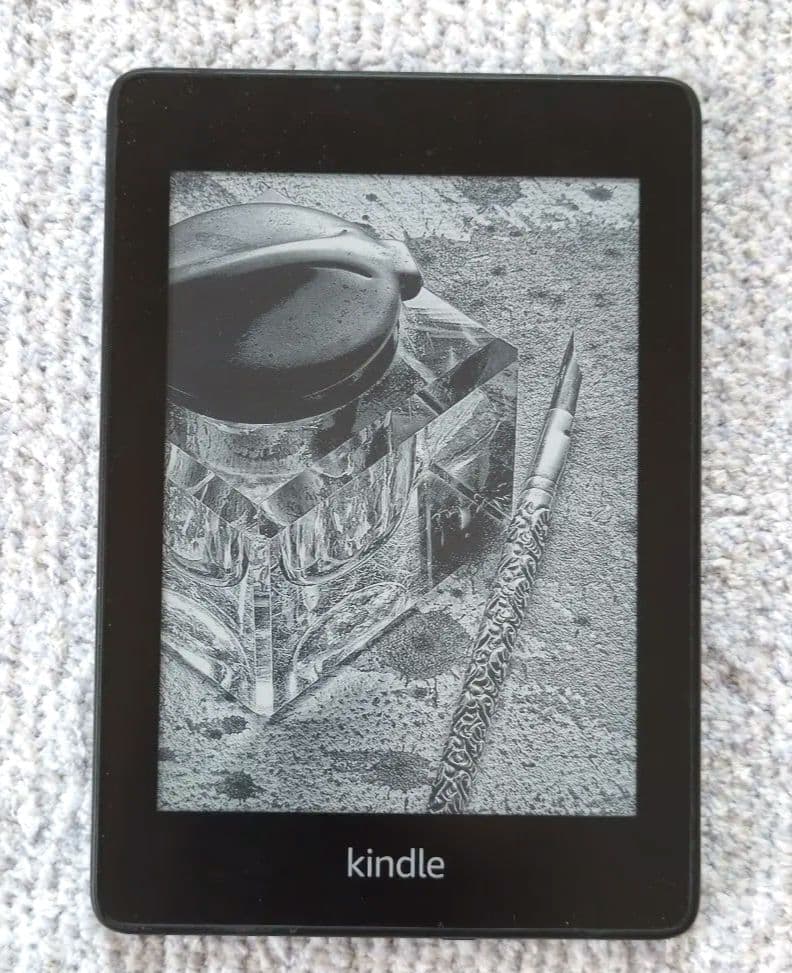 Kindle Paperwhite 第10世代 ストラップ付き広告なし　32GB