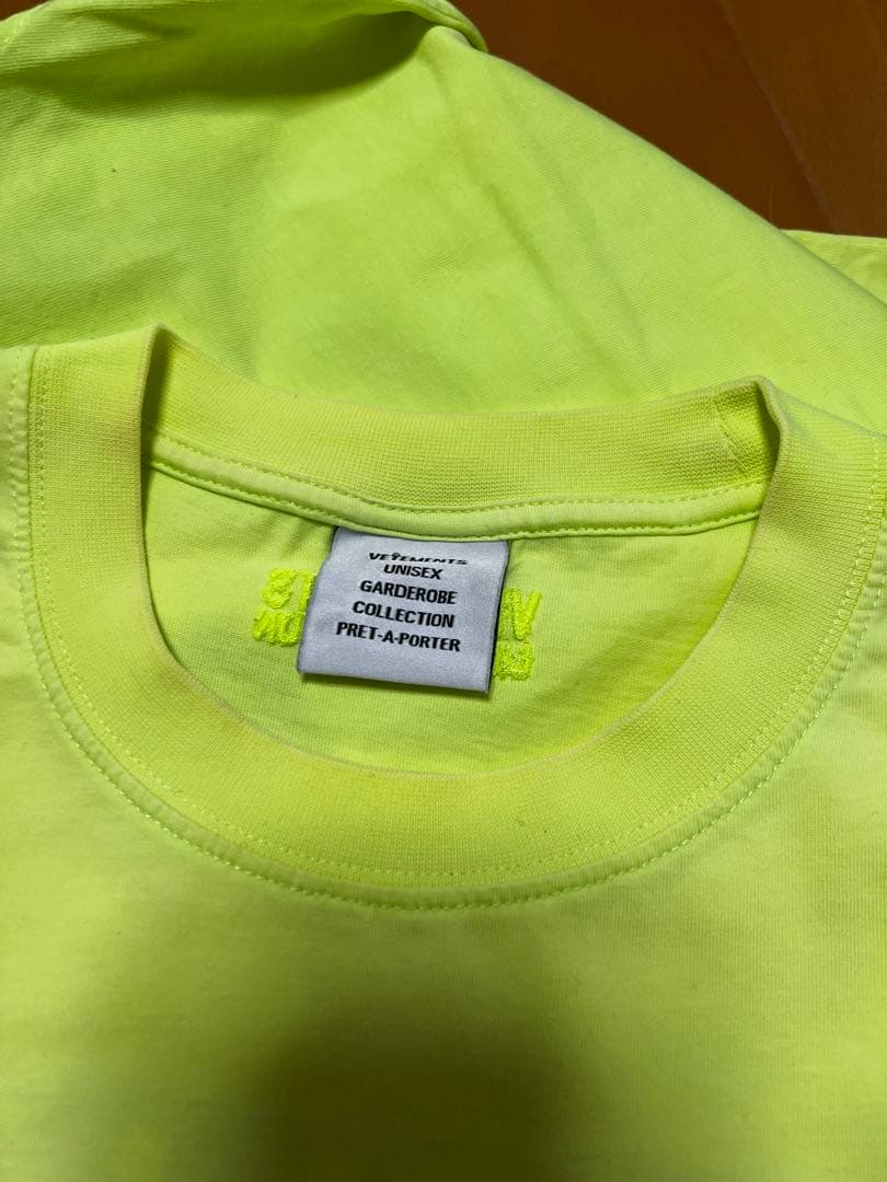 VETEMENTS 蛍光イエロー Tシャツ ユニセックス
