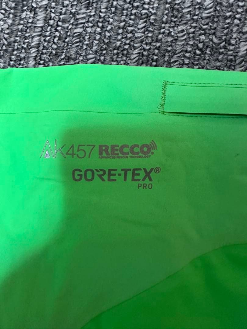 Burton AK457 GORE-TEX PRO ビブパンツ RECCO搭載