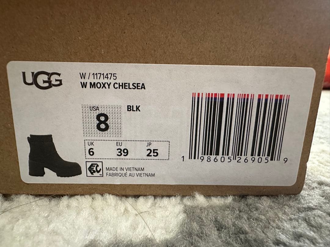 新品【UGG】MOXY CHELSEA ブーツ　25cm ブラック