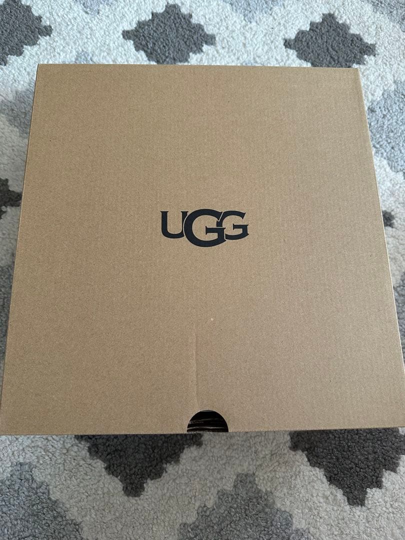 新品【UGG】MOXY CHELSEA ブーツ　25cm ブラック