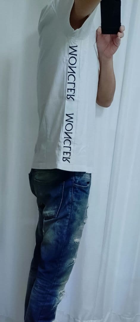 【鑑定済】モンクレール Vネック Tシャツ