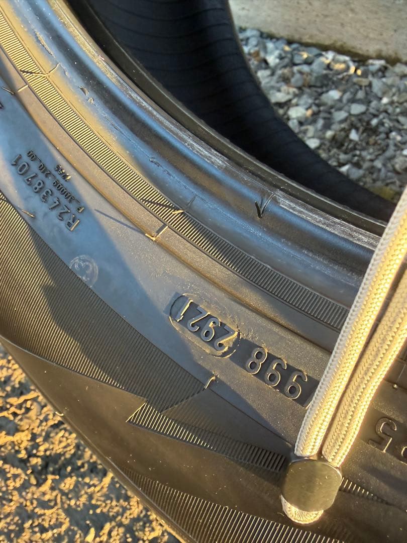 ミゾ多　PIRELLI ICE ASIMMETRICO 225/60R18 ②
